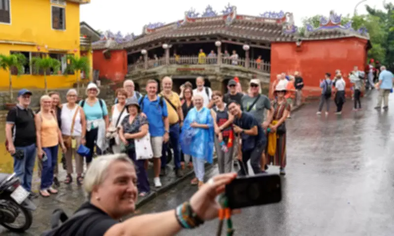 10 Điều Khách Du Lịch Australia 'Không Thể Giải Mã' Khi Đến Việt Nam