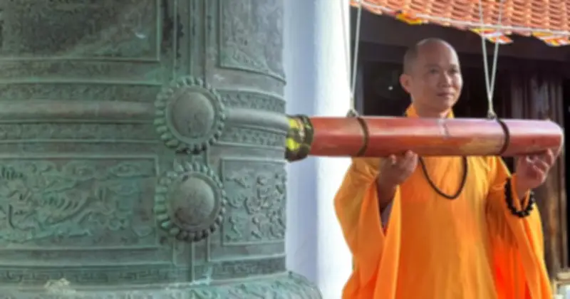 13 năm gắn bó với Trường Sa của vị sư trụ trì và quan trắc viên khí tượng