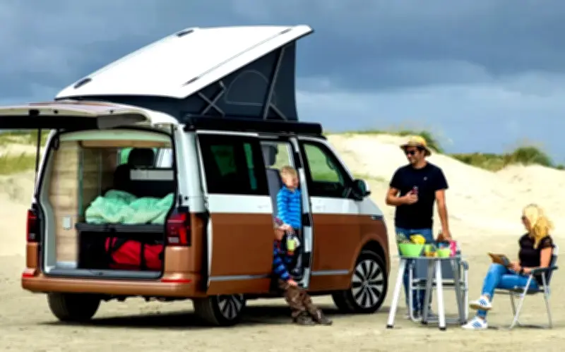 Cậu bé 13 tuổi lái xe camper ban đêm, bị ghi điểm phạt vào bằng lái tương lai
