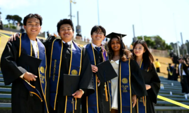 16 Ngành Học Có Mức Lương Cao Nhất Tại Mỹ: Kỹ Thuật Dẫn Đầu Với 90.000 USD/Năm