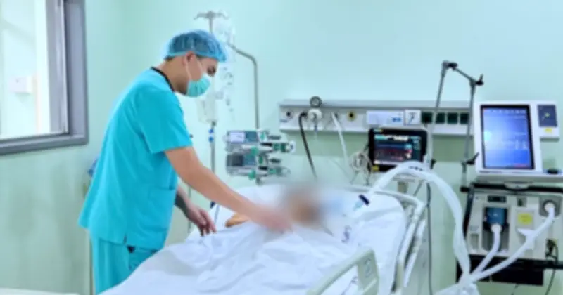 Chàng trai 20 tuổi hôn mê, suy hô hấp nặng vì thuốc lá điện tử