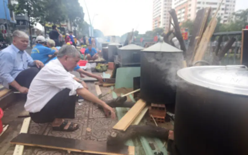 2.000 Bánh Chưng, Bánh Tét Ấm Lòng Người Nghèo Phường Nhiêu Lộc Dịp Tết