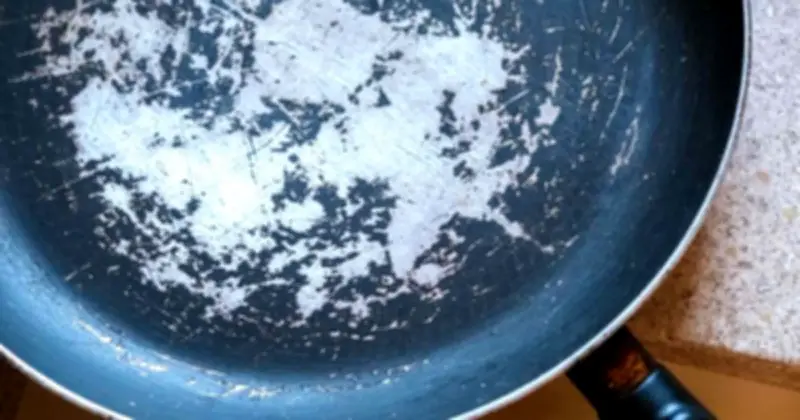 Dọn nhà đón Tết: 3 món đồ cũ cần vứt ngay để bảo vệ sức khỏe gia đình