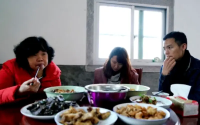 35 Tuổi Chưa Vợ, Chi Tiền Triệu Thuê Bạn Gái Về Quê Ăn Tết Và Cái Kết Đắng