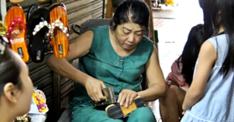 37 năm đồng gù gốc mộc, người phụ nữ Sài Gòn kiếm bộn tiền dịp Tết