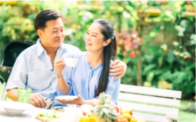 4 Điều Phụ Nữ Lo Lắng Nhất Khi Chồng Bước Qua Tuổi 50