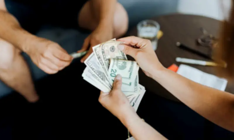 6 'Mật Mã' Tài Chính Giúp Người Giàu Tạo Ra 'Từ Trường' Thu Hút Cơ Hội