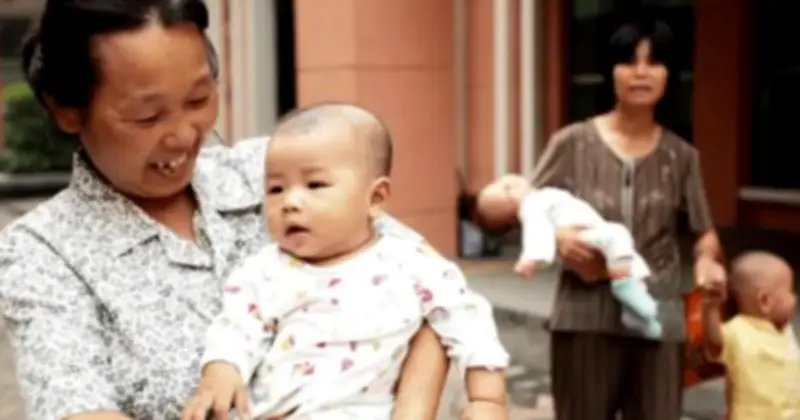 6 câu nói ông bà vô tình dạy cháu sai lệch, cha mẹ cần nhắc nhở ngay