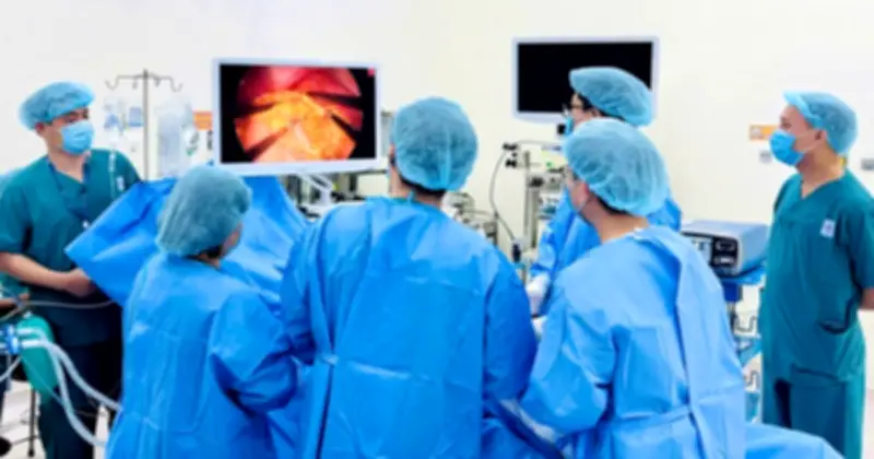 Bệnh nhân 67 tuổi nhiều bệnh nền nguy kịch được cứu sống sau ca mổ phức tạp