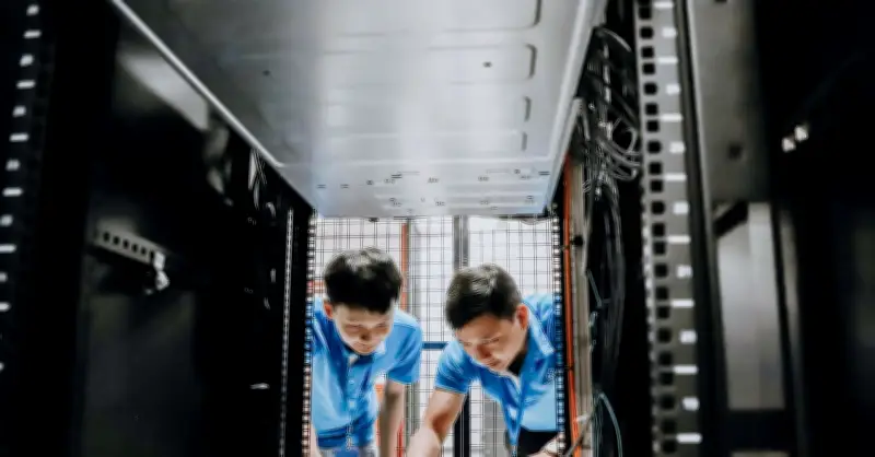 75% Nhân Viên Dùng AI: Rủi Ro Shadow AI Và Yêu Cầu Quản Trị An Ninh Toàn Diện