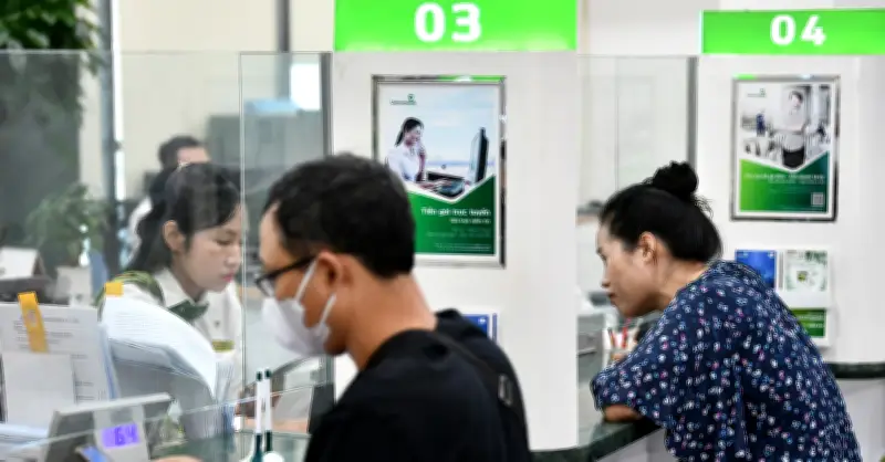 Lãi suất thực tế tại quầy cao hơn niêm yết, Big4 chạy đua huy động vốn