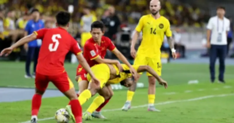 Tổng thư ký AFC 'tiền hậu bất nhất' trong vụ cầu thủ nhập tịch Malaysia