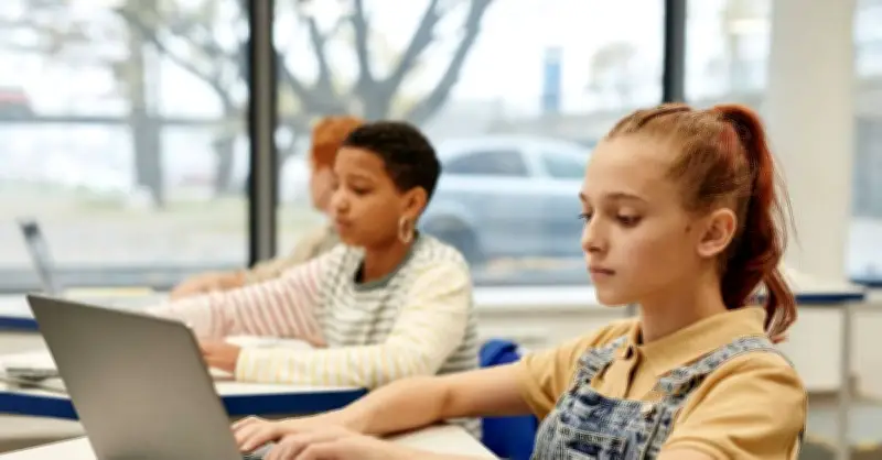 AI tác động tiêu cực đến não bộ học sinh: Cảnh báo từ chuyên gia