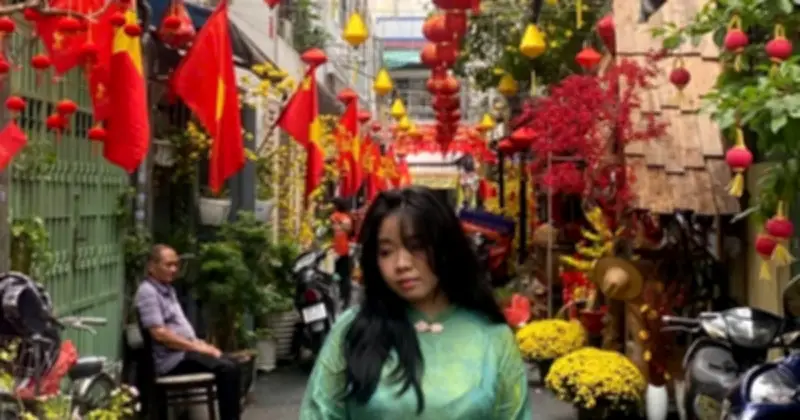 Hẻm 115 Nguyễn Công Hoan rực rỡ sắc xuân nhờ bàn tay người dân