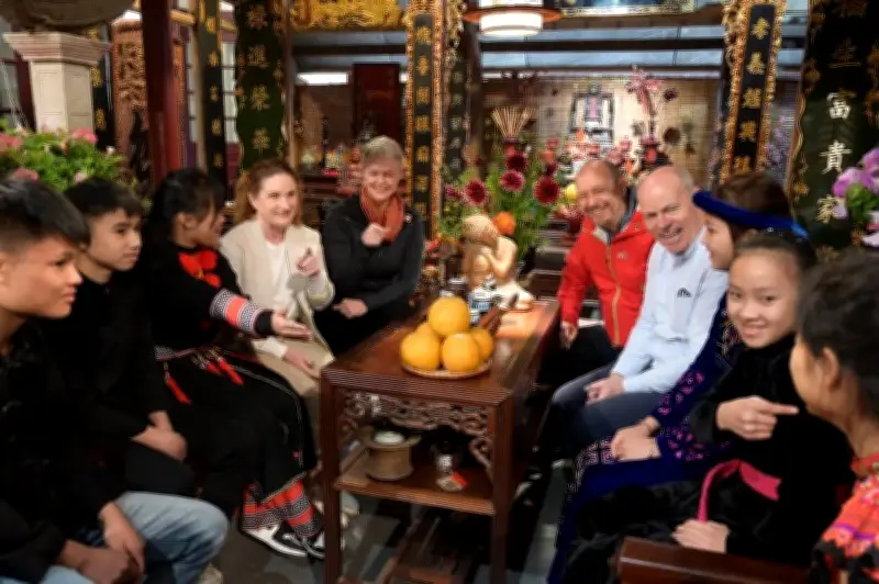 Đại sứ đón Tết trên sân bóng, lan tỏa thông điệp gắn kết và hy vọng đến học sinh