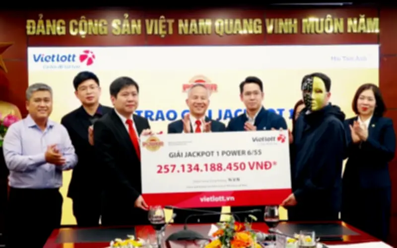 Anh N.V.N Trúng Jackpot 1 Hơn 257 Tỷ Đồng Từ Vietlott, Điểm Bán Vé May Mắn Rộn Ràng