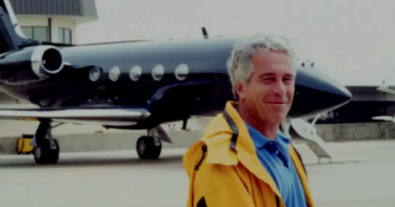 Anh rà soát hồ sơ chuyến bay của Epstein tại căn cứ quân sự sau cáo buộc vô tình tiếp tay