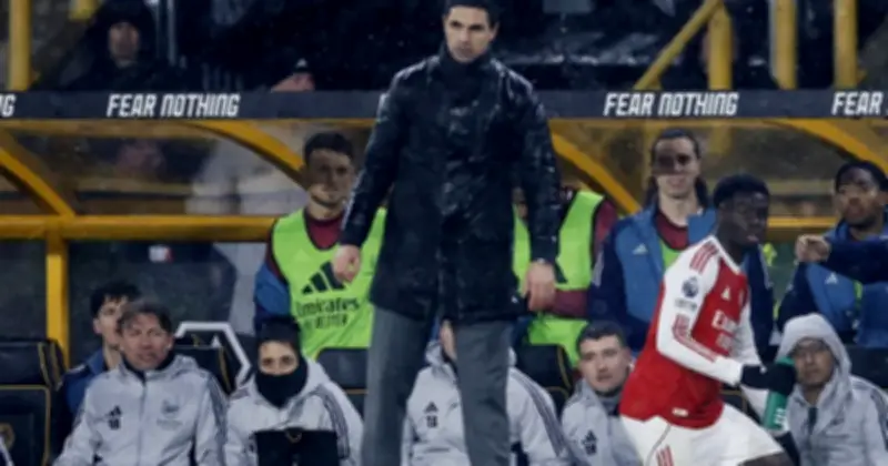 Arsenal để tuột chiến thắng trước Wolves, Man City vẫn bám sát ngôi đầu Ngoại hạng Anh