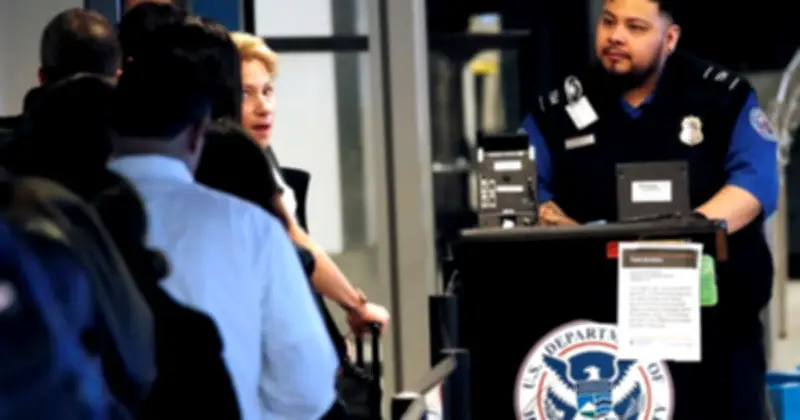 Bộ An ninh Nội địa Mỹ đóng cửa do bế tắc ngân sách, đe dọa gián đoạn an ninh và kinh tế