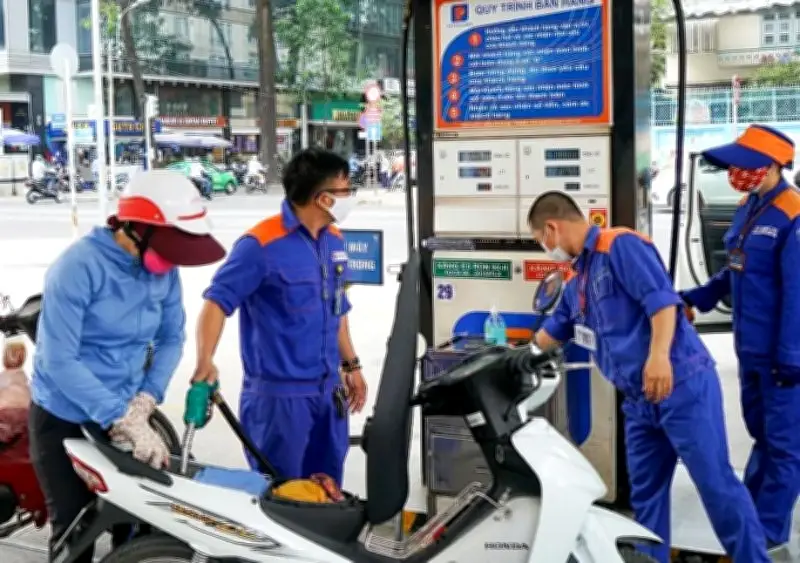 Bộ Công Thương điều chỉnh lịch điều hành giá xăng dầu dịp Tết 2026