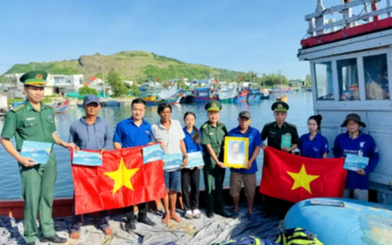 Bộ đội Biên phòng Lý Sơn đón Tết xa nhà, giữ vững chủ quyền biển đảo