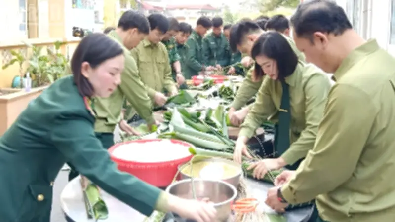 Bộ Đội Biên Phòng Sơn La Đón Tết Ấm Áp Cùng Bánh Chưng Và Văn Nghệ