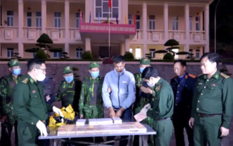 Bộ Đội Biên Phòng Thanh Hóa Bắt 32 Bánh Heroin Trước Tết, Giữ Vững Biên Cương