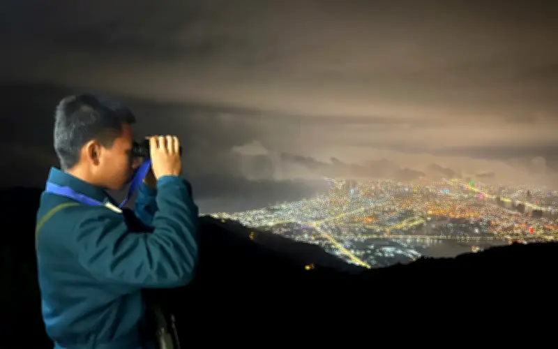 Bộ Đội Trên Đỉnh Sơn Trà Canh Gác Đêm Giao Thừa, Bảo Vệ Vùng Trời Tổ Quốc