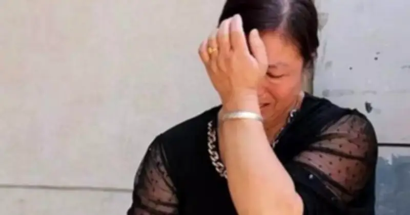 Bà Lý Dùng Tiền Tiết Kiệm Cả Đời Mua Vòng Vàng Cho Cháu, Hai Năm Sau Bị Con Trai Bán Mua Ô Tô