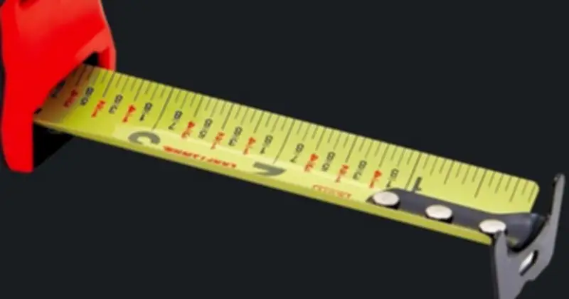 Bí mật động trời của chiếc thước cuộn: Đầu móc lỏng lẻo là thiết kế thông minh