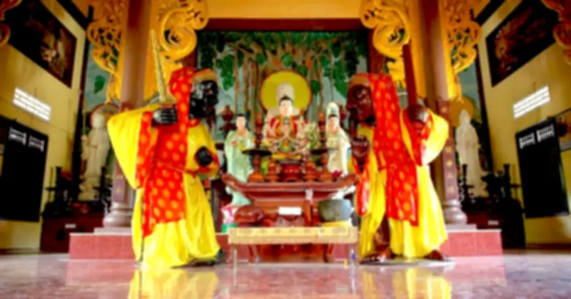 Bí ẩn chùa Ông Đá: Hai pho tượng Chăm cổ trồi lên từ lòng đất ở Gia Lai