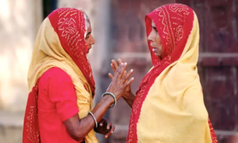 Bí ẩn cái lắc đầu Ấn Độ: Mật mã giao tiếp tinh tế trong văn hóa tôn ti trật tự