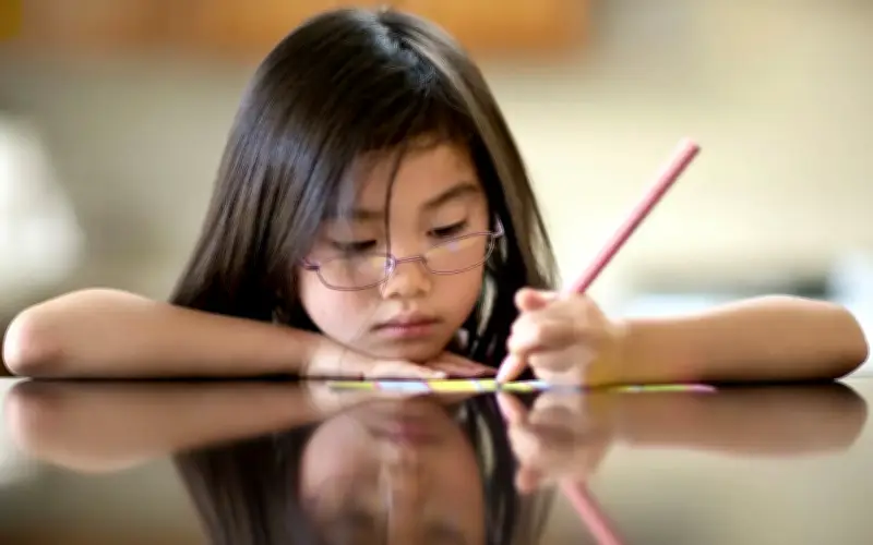 Bí ẩn não bộ: Vì sao chỉ 10% dân số thuận tay trái?