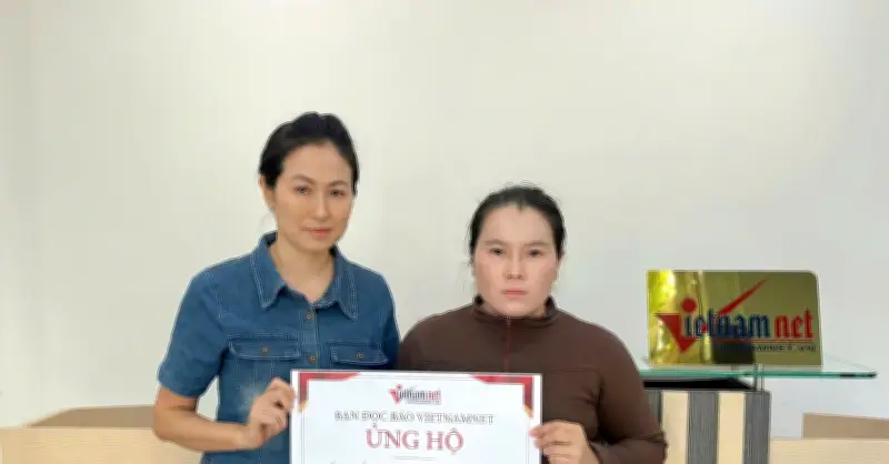 Bé Ngô Huỳnh Thiên Phúc mắc u não nhận hơn 56 triệu đồng từ bạn đọc