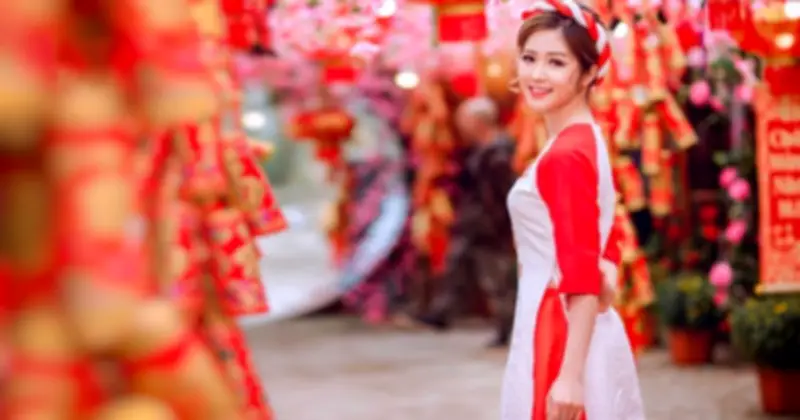 Bí quyết chụp ảnh Tết đẹp lung linh: Từ góc chụp đến ánh sáng và bố cục