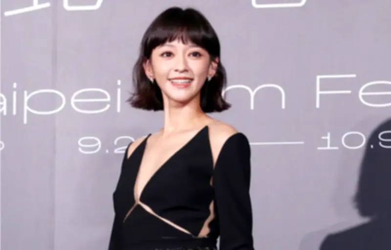 Bí quyết giữ dáng của mỹ nhân xứ Đài, thon gọn ở tuổi 43