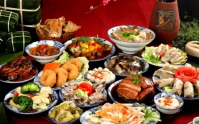 Bí quyết ăn uống ngày Tết: Cả nhà khỏe mạnh, tránh 'bệnh vặt'