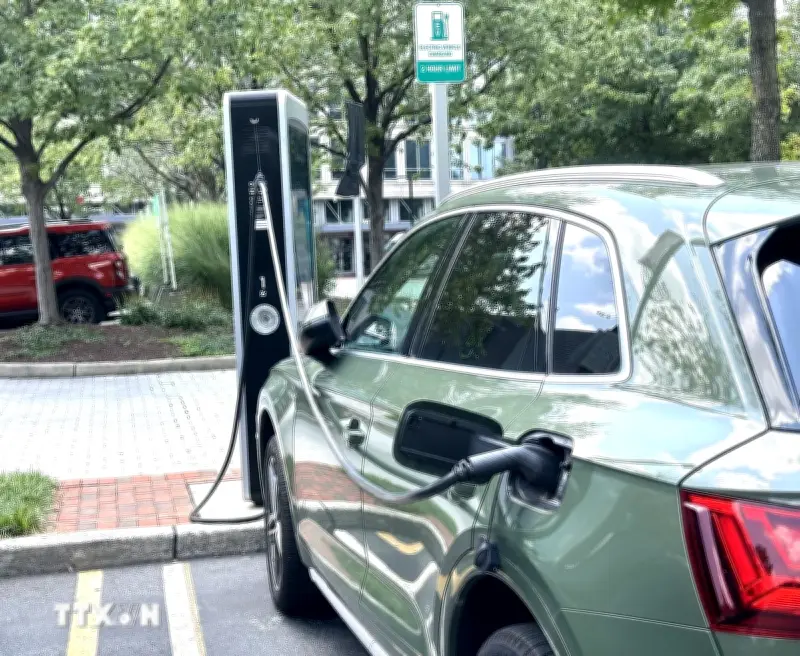 Bổ Sung Hạ Tầng Sạc Xe Điện Tại Chung Cư: Siết Yêu Cầu An Toàn Cháy Nổ