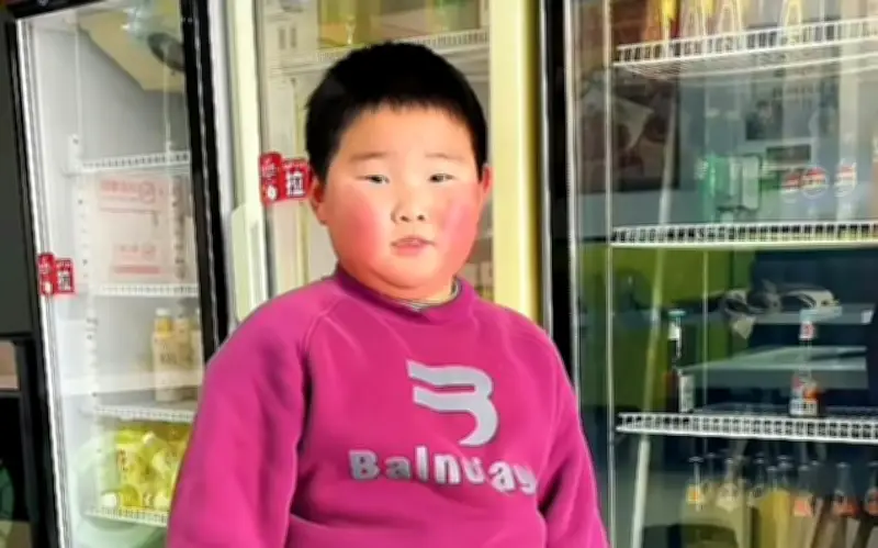 Bé trai 90 kg 'trả nợ' 1,8 triệu lượt like bằng nhảy dây giảm cân ở Trung Quốc