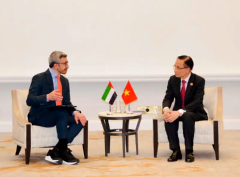 Bộ trưởng Lê Hoài Trung gặp các đối tác Trung Đông, thúc đẩy hợp tác toàn diện