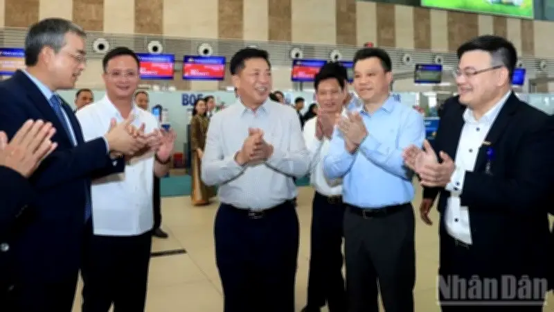 Bộ trưởng Xây dựng thị sát dịch vụ Tết: Hàng không, đường sắt, bến xe đều tăng trưởng ấn tượng