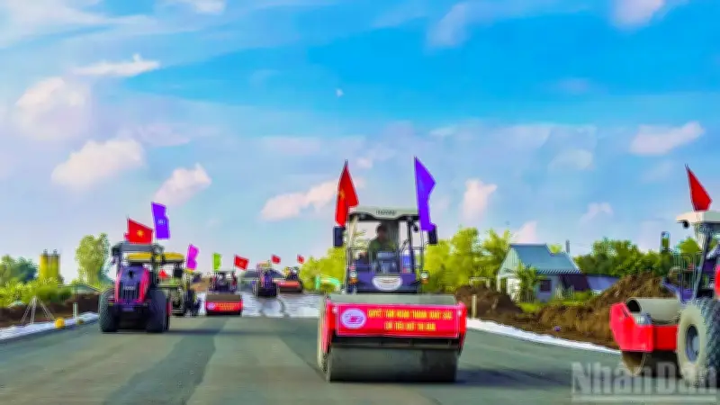 Bộ Xây dựng tăng tốc đầu tư hạ tầng giao thông trọng điểm với nhiều dự án hoàn thành