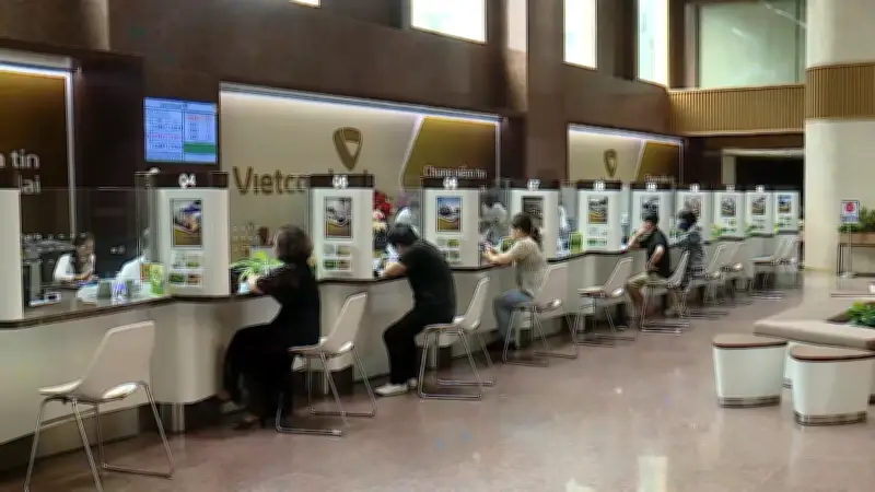 Ngân hàng tăng lãi suất huy động, đầu tư bất động sản đối mặt rủi ro cao