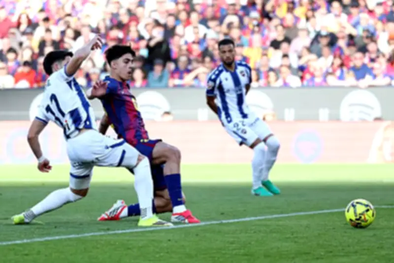 Barca chiếm lại ngôi đầu La Liga sau chiến thắng 3-0 trước Levante