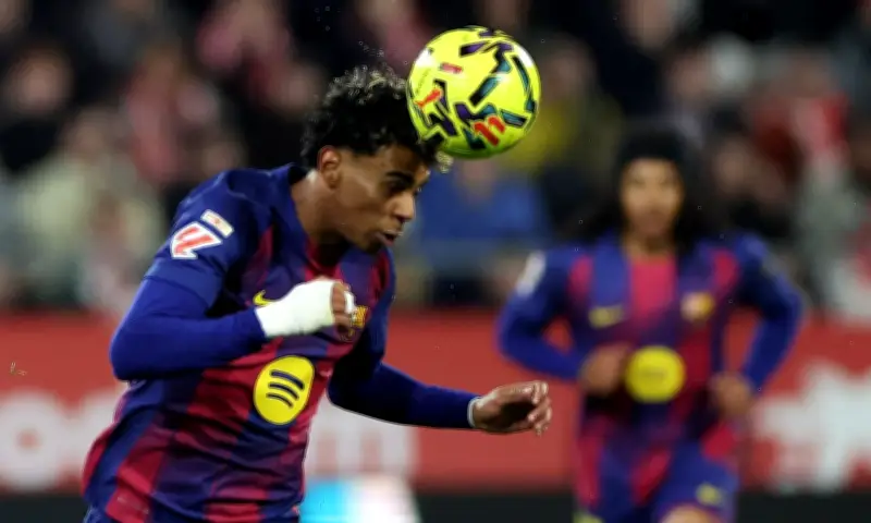 Barca lâm nguy: HLV Flick đối mặt thử thách lớn sau hai trận thua liên tiếp