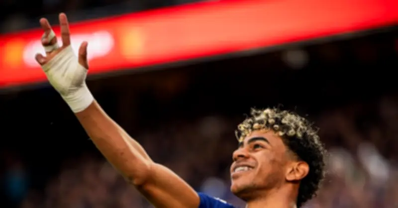 Barcelona Thắng Nghẹt Thở 3-2 Trước Villarreal Ở Vòng 26 La Liga 2025-26