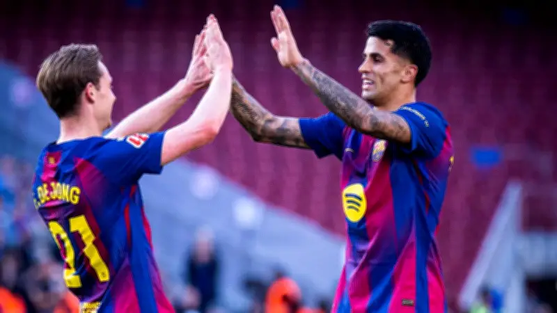 Barcelona Vươn Lên Ngôi Đầu La Liga Sau Chiến Thắng 3-0 Trước Levante