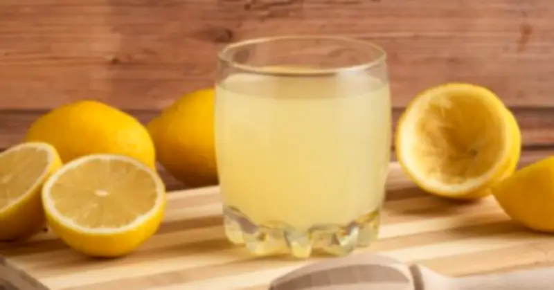 Bác sĩ cảnh báo: Dùng chanh giải rượu có thể gây hại dạ dày, đây là 3 nguyên tắc vàng phục hồi