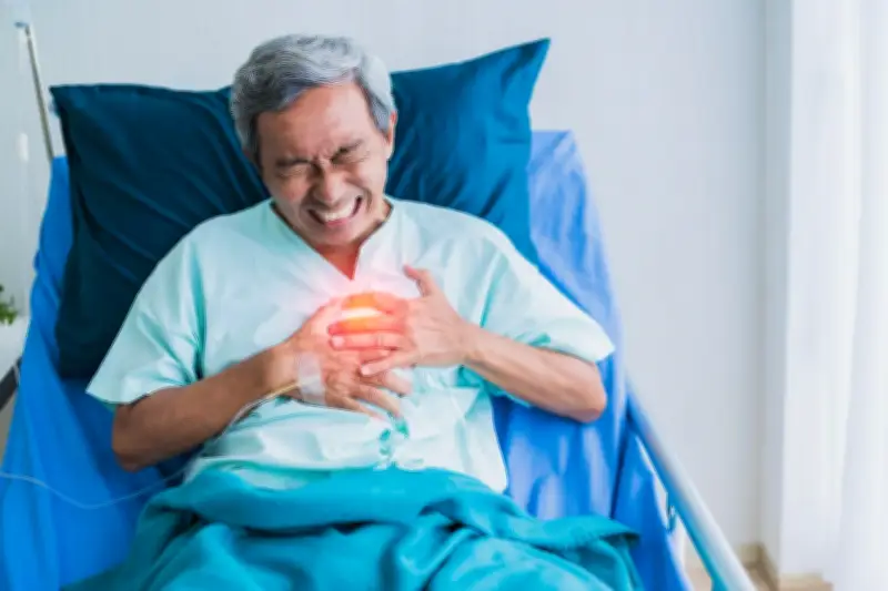 Bác sĩ cảnh báo nguy cơ tim mạch từ rượu bia dịp Tết: Cần kiểm soát chặt chẽ