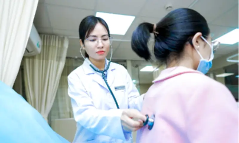 Bác sĩ cảnh báo thực phẩm người bệnh ung thư cần tránh trong dịp Tết